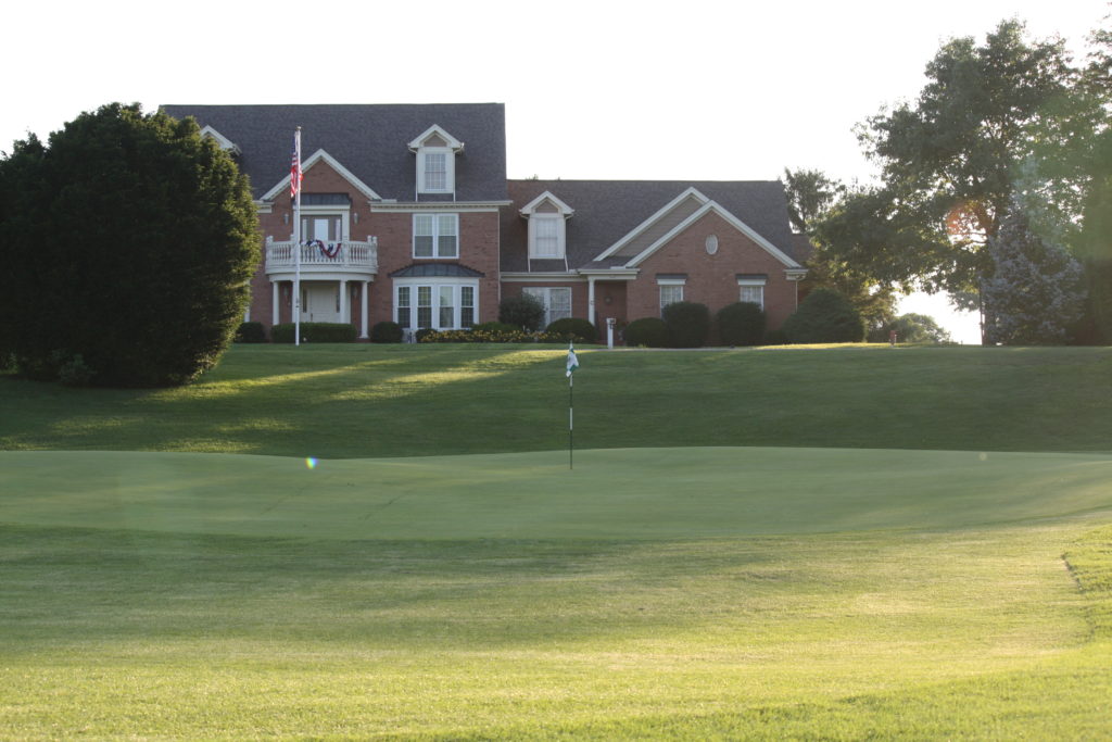 Hole 10 view of clubhouse